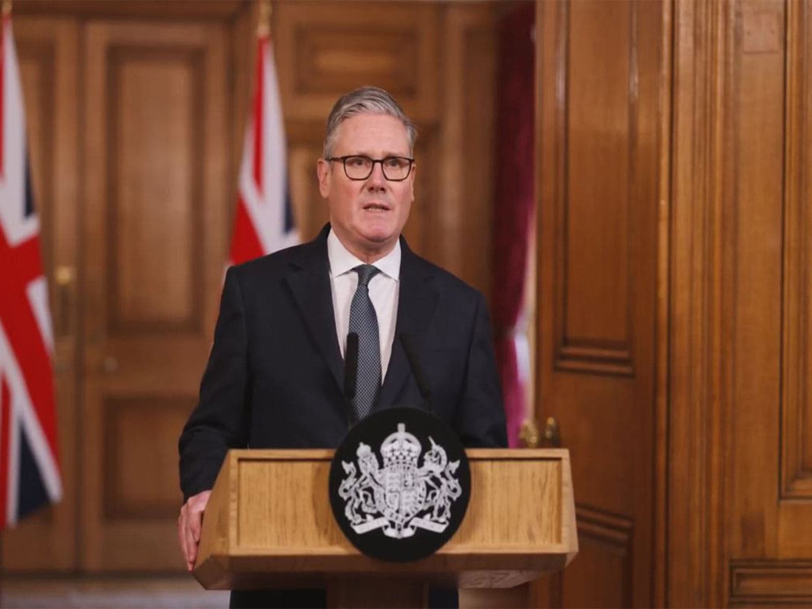 UK Prime Minister Keir Starmer Faces Intensifying Calls for Resignation