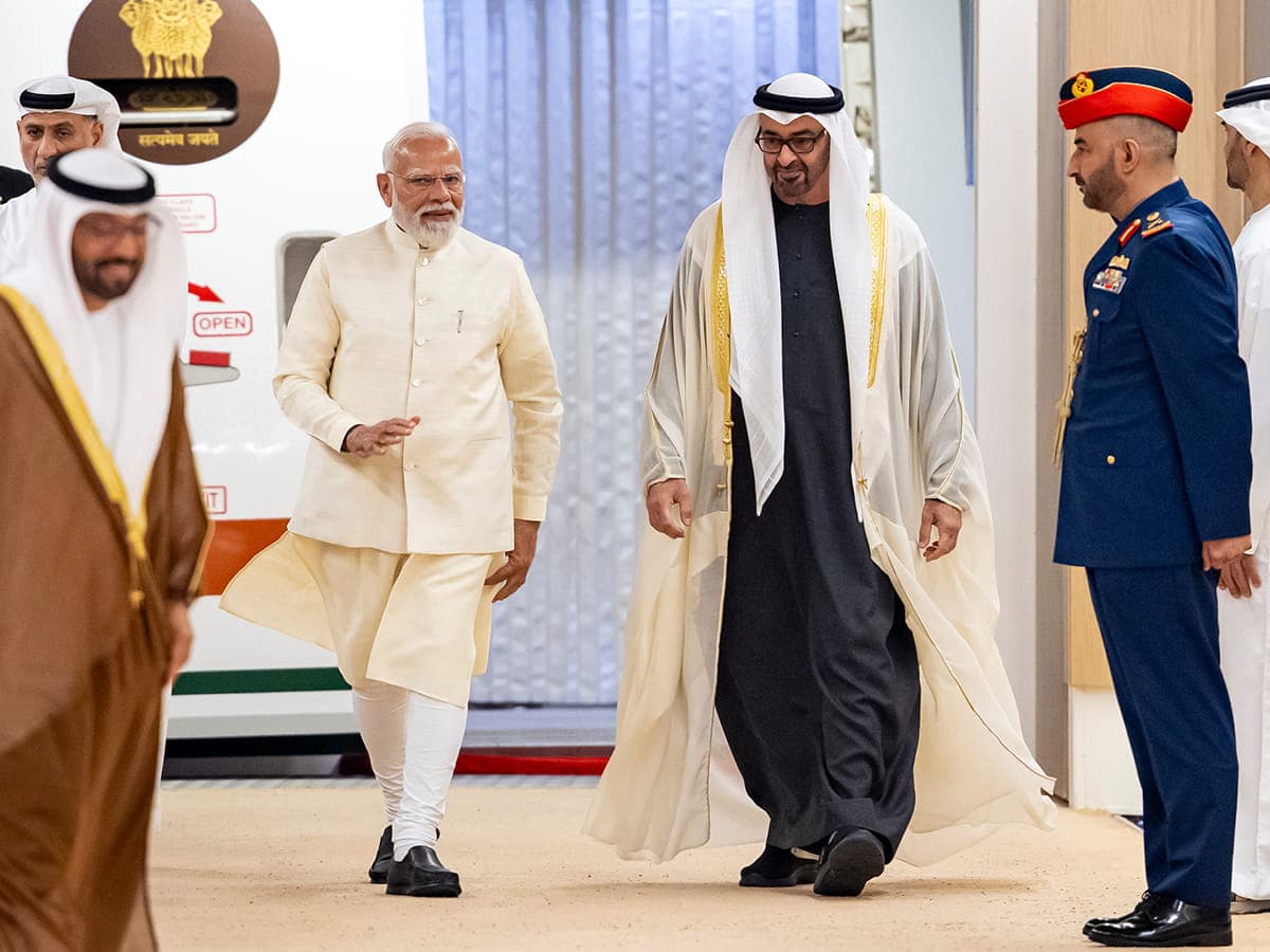 UAE President and Indian Prime Minister signing energy agreements