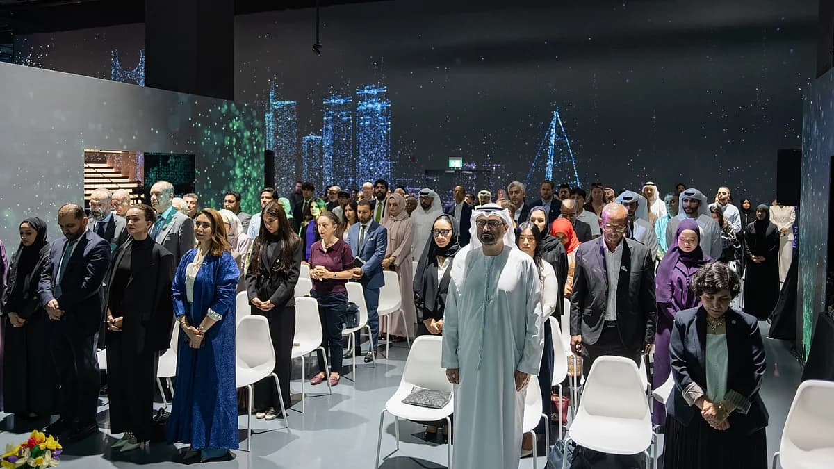 Infographic showing the rise in humanitarian needs and dangers faced by aid workers at the Dubai World Humanitarian Day event.