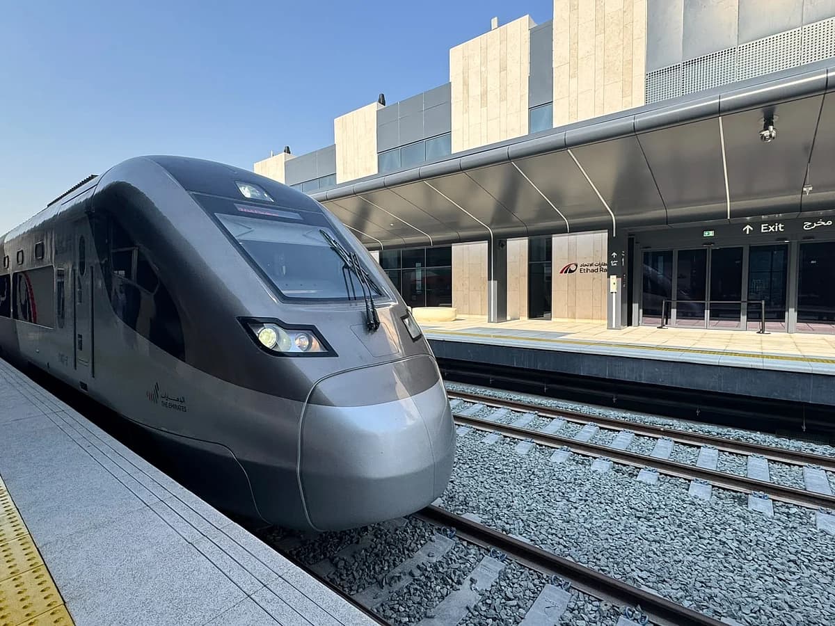 Etihad Rail Launches Passenger Services Between Dubai and Abu Dhabi