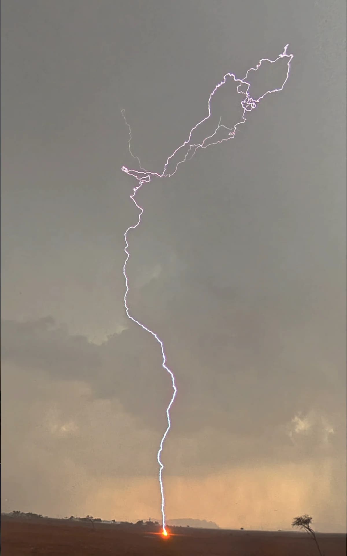 UAE Experiences Severe Weather with Rain, Hail, and Flood Warnings