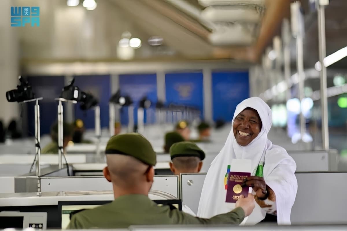 First Hajj Flights Arrive at Medina Airport for 1447H Season
