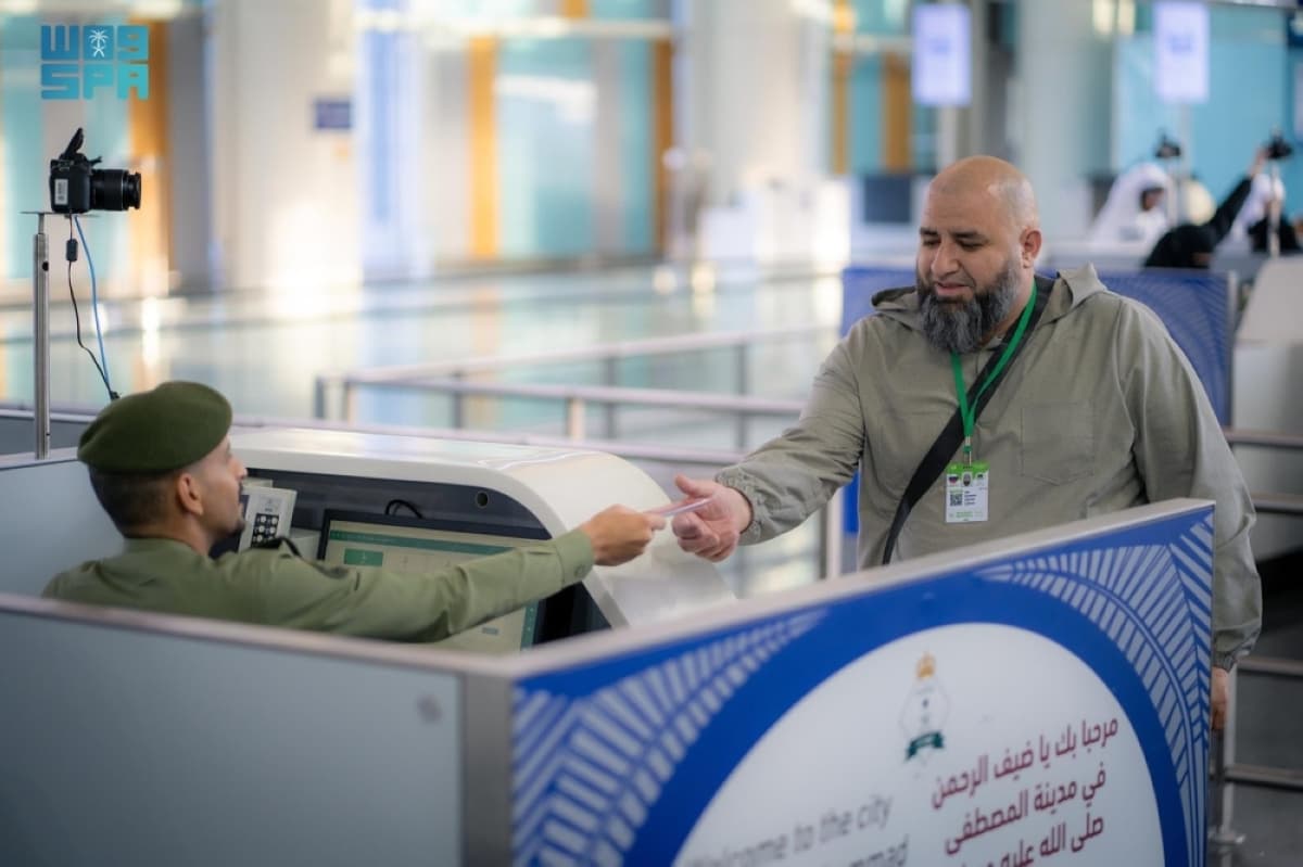 First Hajj Flights from Russia and Benin Arrive in Medina