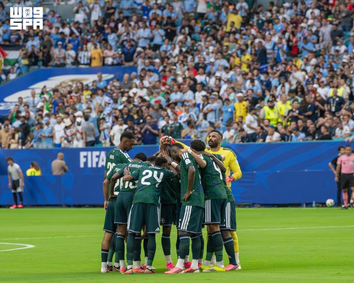 Uruguay and Saudi Arabia draw 1-1 in World Cup opener