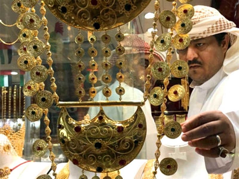 Dubai Gold Prices Drop to Dh566.75 Amid US-Iran Tensions and Global Market Weakness
