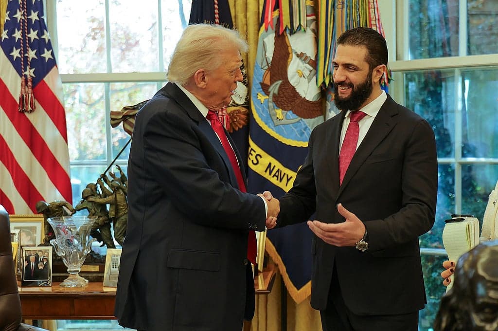 Infographic showing the impact of Trump's comments on Israel's military strategy against Hezbollah and regional dynamics.