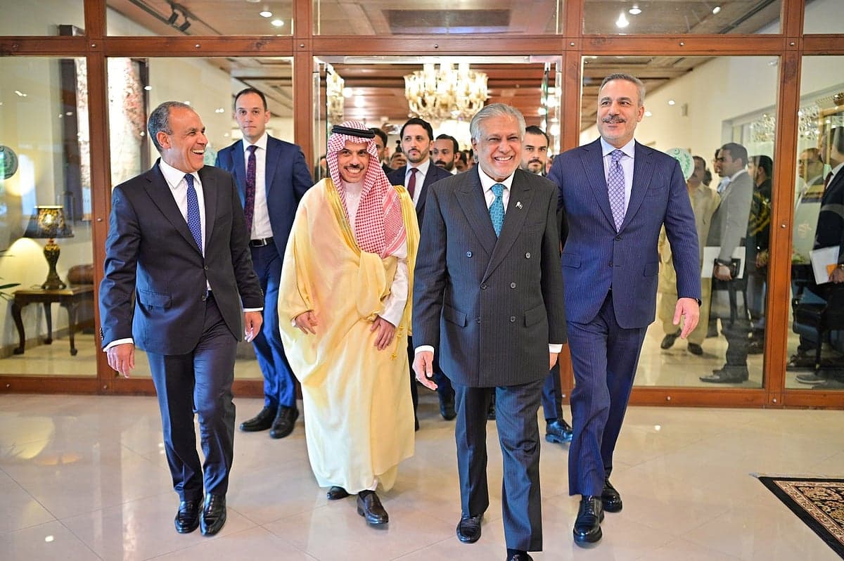 Foreign ministers from Egypt, Pakistan, Saudi Arabia, and Türkiye discussing US-Iran relations.