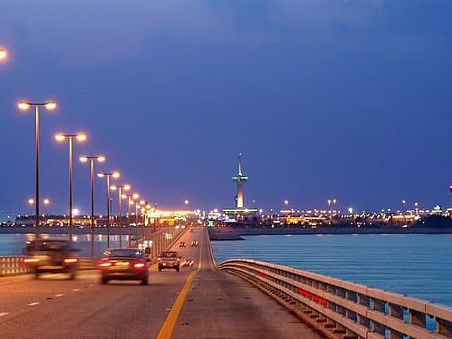 King Fahd Causeway Closed Due to Iranian Missile Threats and U.S. Ultimatum