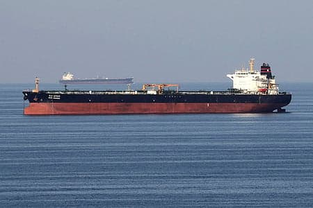 Iran Continues Control Over Strait of Hormuz Amid US-Iran Ceasefire
