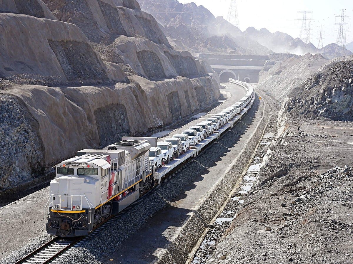 UAE completes first rail freight delivery of cars