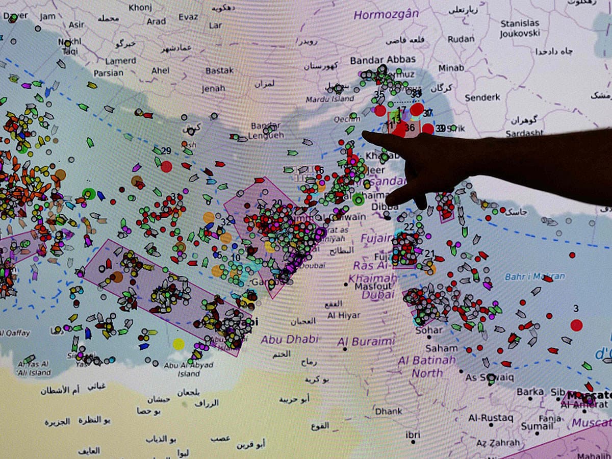 Traffic through the Strait of Hormuz reaches post-war high impacting European gas prices