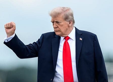 US and Iran Reach Agreement to End Naval Blockade and Reopen Strait of Hormuz