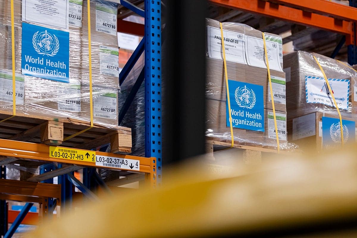 Dubai Humanitarian airlift of medical supplies to DRC for Ebola response