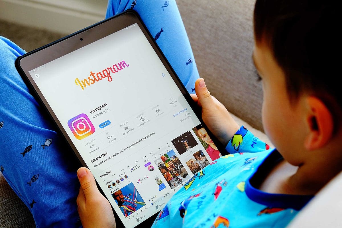 UAE Cabinet meeting discussing social media regulations for children
