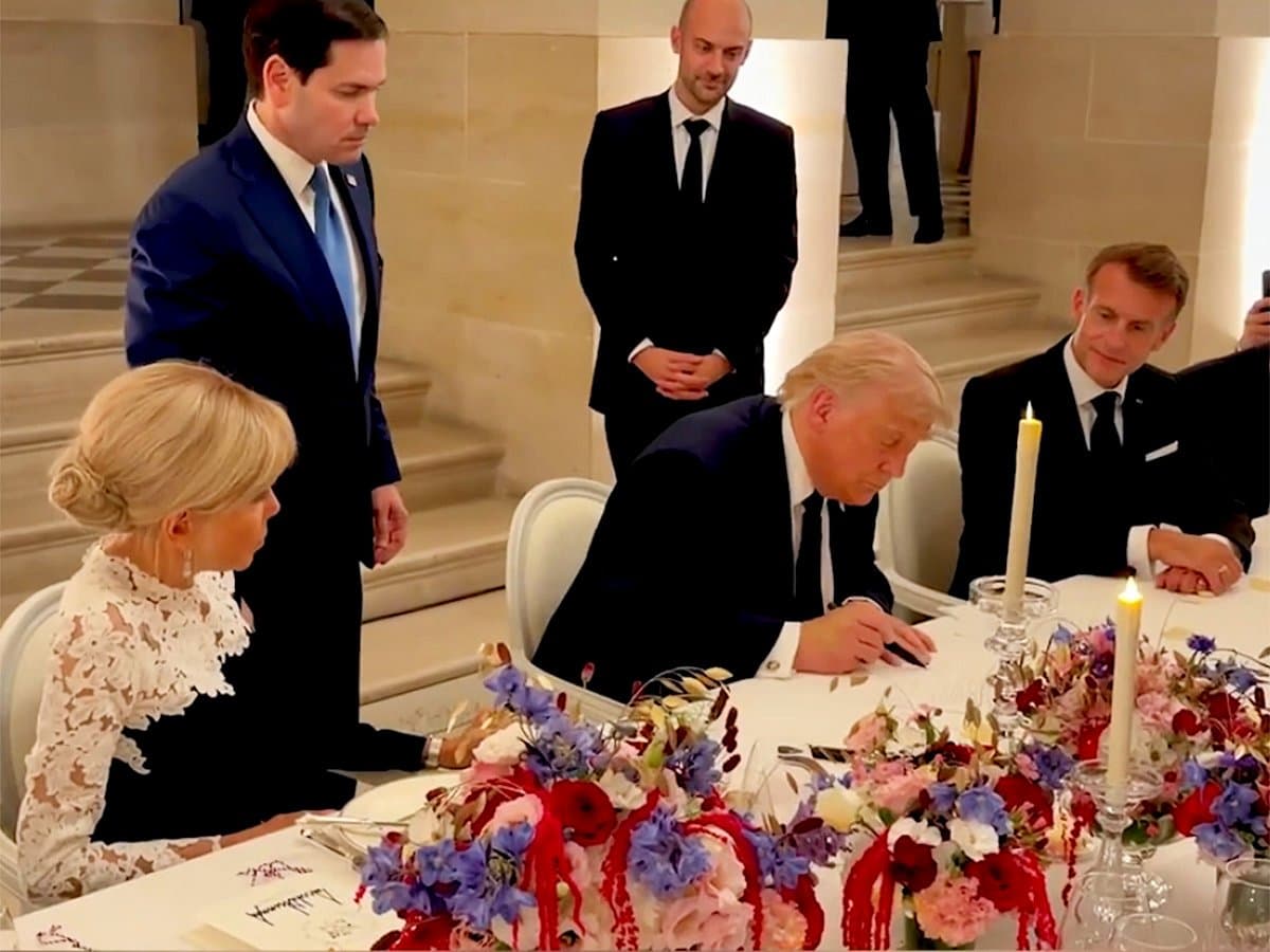 US-Iran deal signing faces uncertainty as Trump shifts ceremony to Versailles