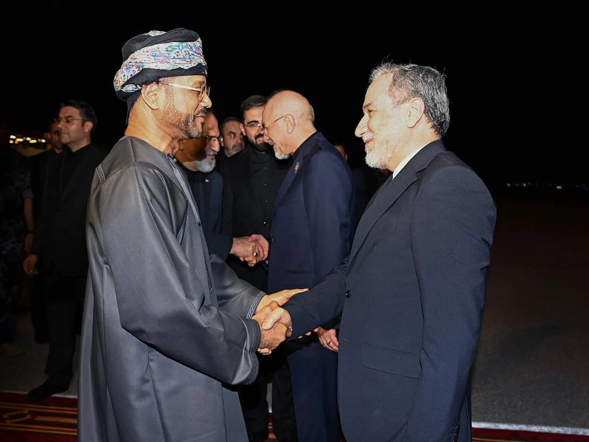 Iran and Oman Initiate Talks for Temporary Shipping Corridor in Strait of Hormuz