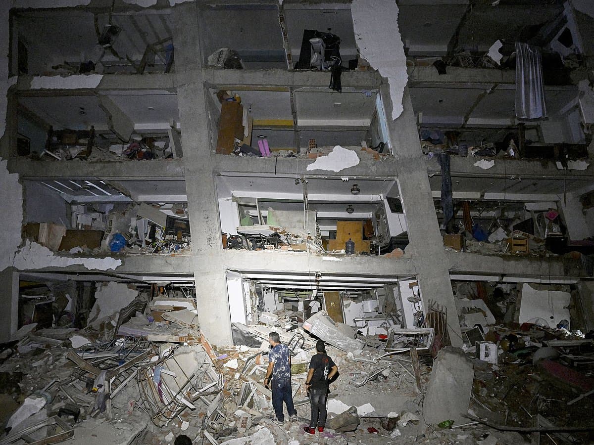 Venezuela Declares National Mourning After Twin Earthquakes Cause Over 2,300 Deaths