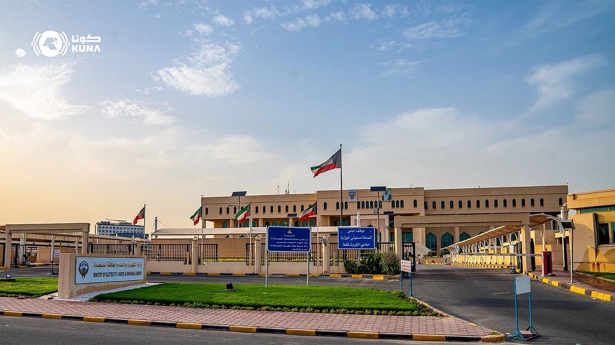 Kuwait and Bahrain power outage restoration efforts