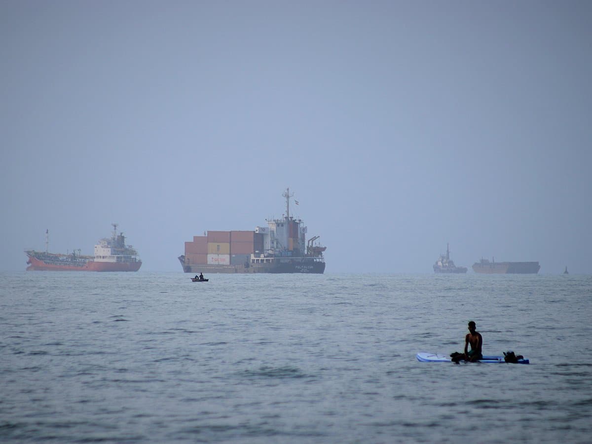 Oil prices approach $90 as Iran closes the Strait of Hormuz