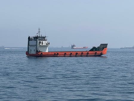 Oil prices fluctuate amid stalled U.S.-Iran negotiations over Strait of Hormuz