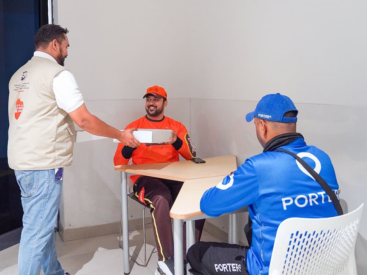 Dubai RTA Launches Meal Distribution for Delivery Riders Amid Summer Heat