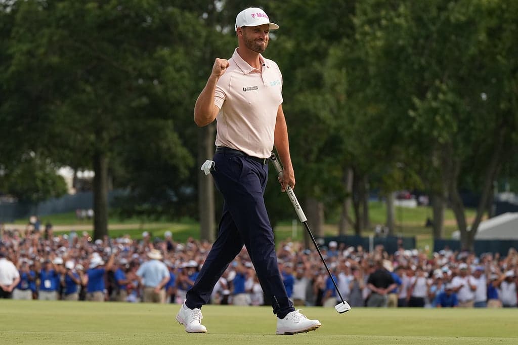 Wyndham Clark celebrating his victory at the 2026 BMW Championship with key stats displayed.