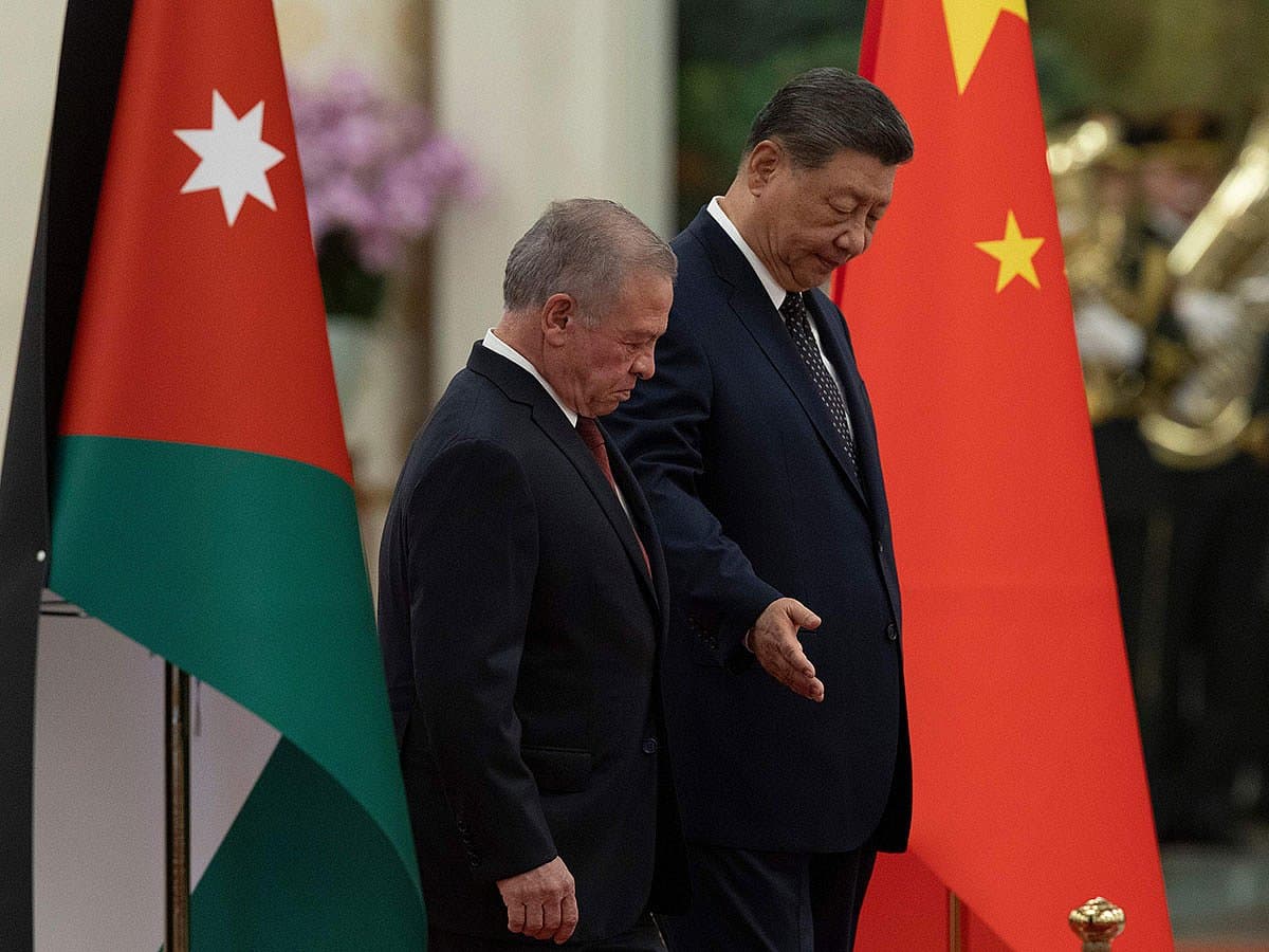 Xi Jinping Calls for Diplomatic Resolution to Middle East Crisis in Talks with Jordan's King Abdullah II