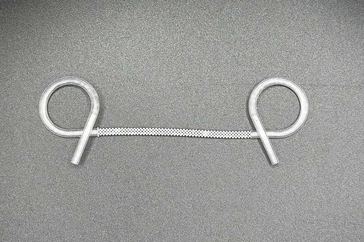 Diagram of NYU Abu Dhabi's biodegradable gastric stent design and its benefits for post-bariatric surgery patients.