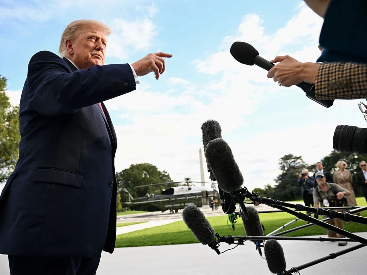 Trump Claims Putin More Eager for Ukraine Peace Deal Than Zelensky Amid Ceasefire Violations
