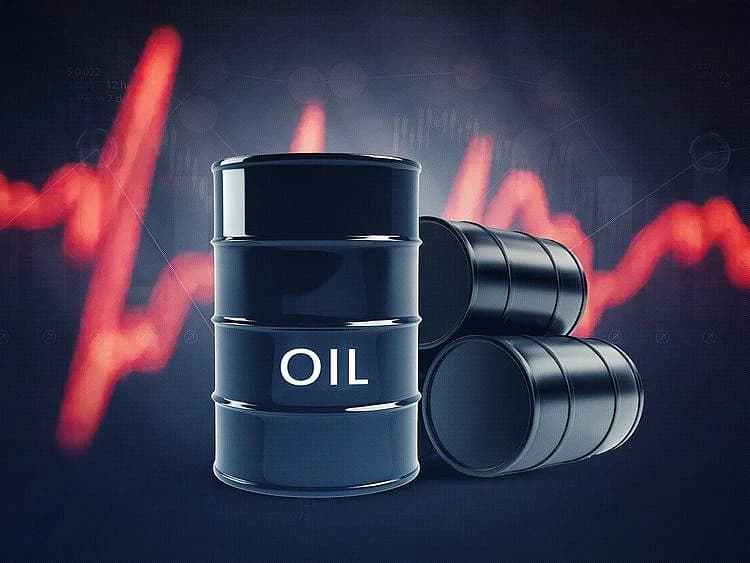 Oil Prices Remain Volatile Amid Security Risks in Strait of Hormuz