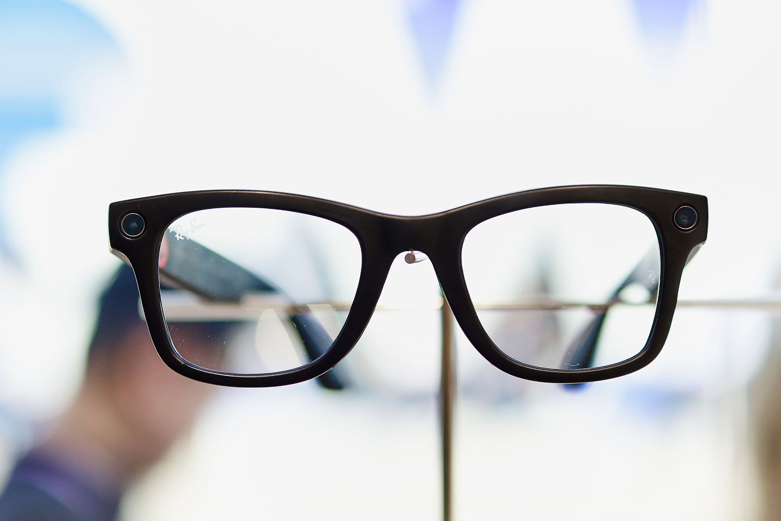 Civil Society Coalition Urges Meta to Halt Facial Recognition Plans for Smart Glasses