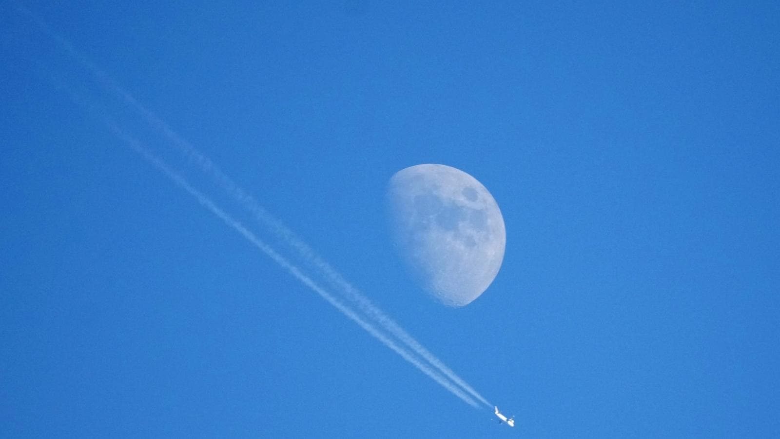 UK and Google Initiate Operation Blue Skies to Mitigate Aviation Contrails