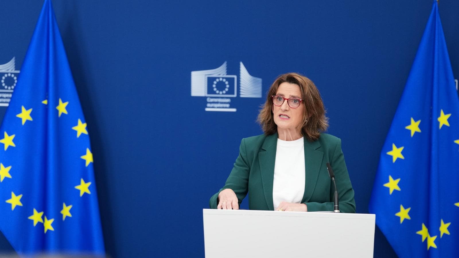 EU regulators mandate Meta to allow access for rival AI chatbots on WhatsApp.