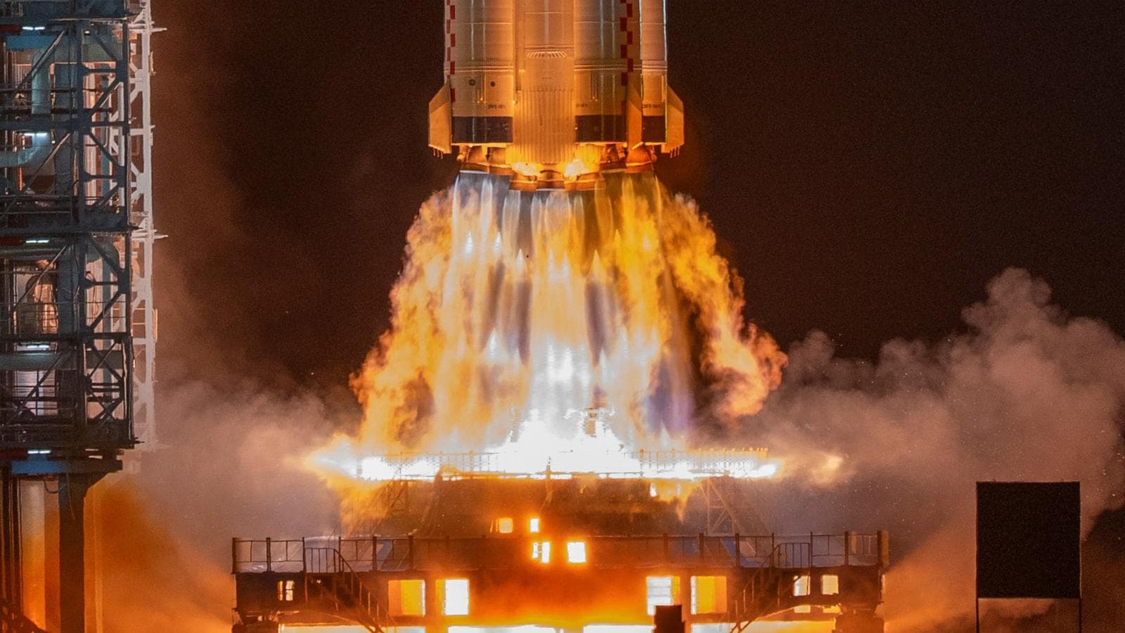 China Launches Shenzhou 23 Spacecraft with Astronauts for Yearlong Mission
