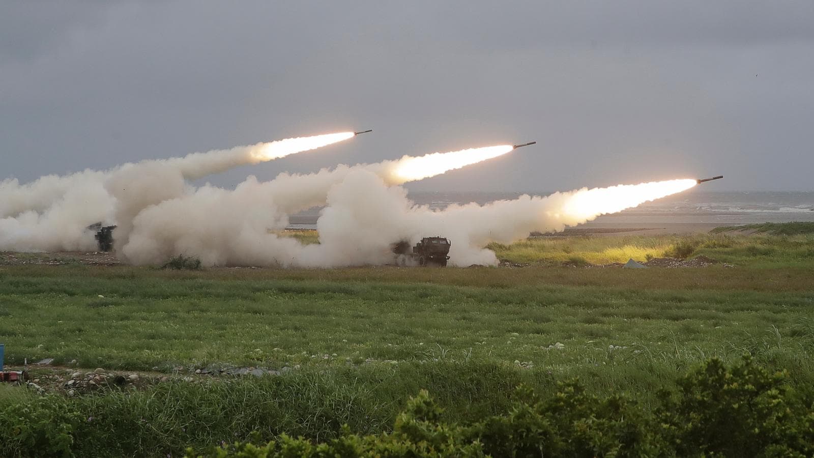 Taiwan Conducts Live-Fire Drill with US-Supplied HIMARS Targeting China