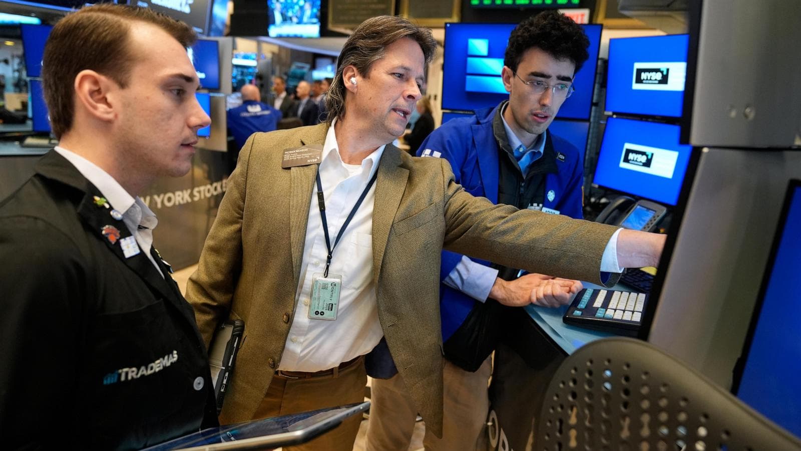 U.S. Stock Markets React to Trump's Ultimatum on Iran Amid Ongoing Conflict