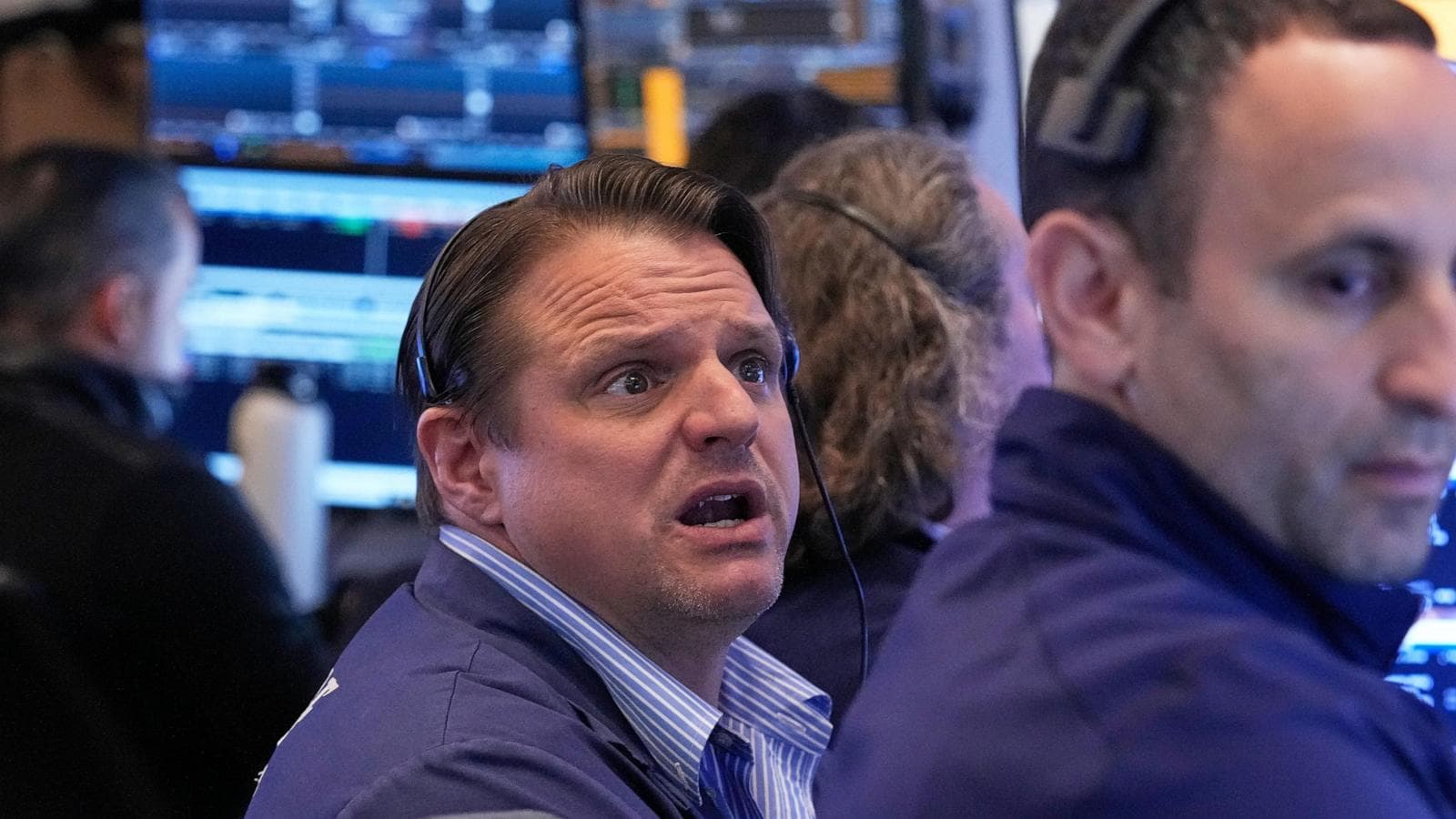 Oil Prices Surge Over 5% Amid U.S.-Iran Standoff in Strait of Hormuz