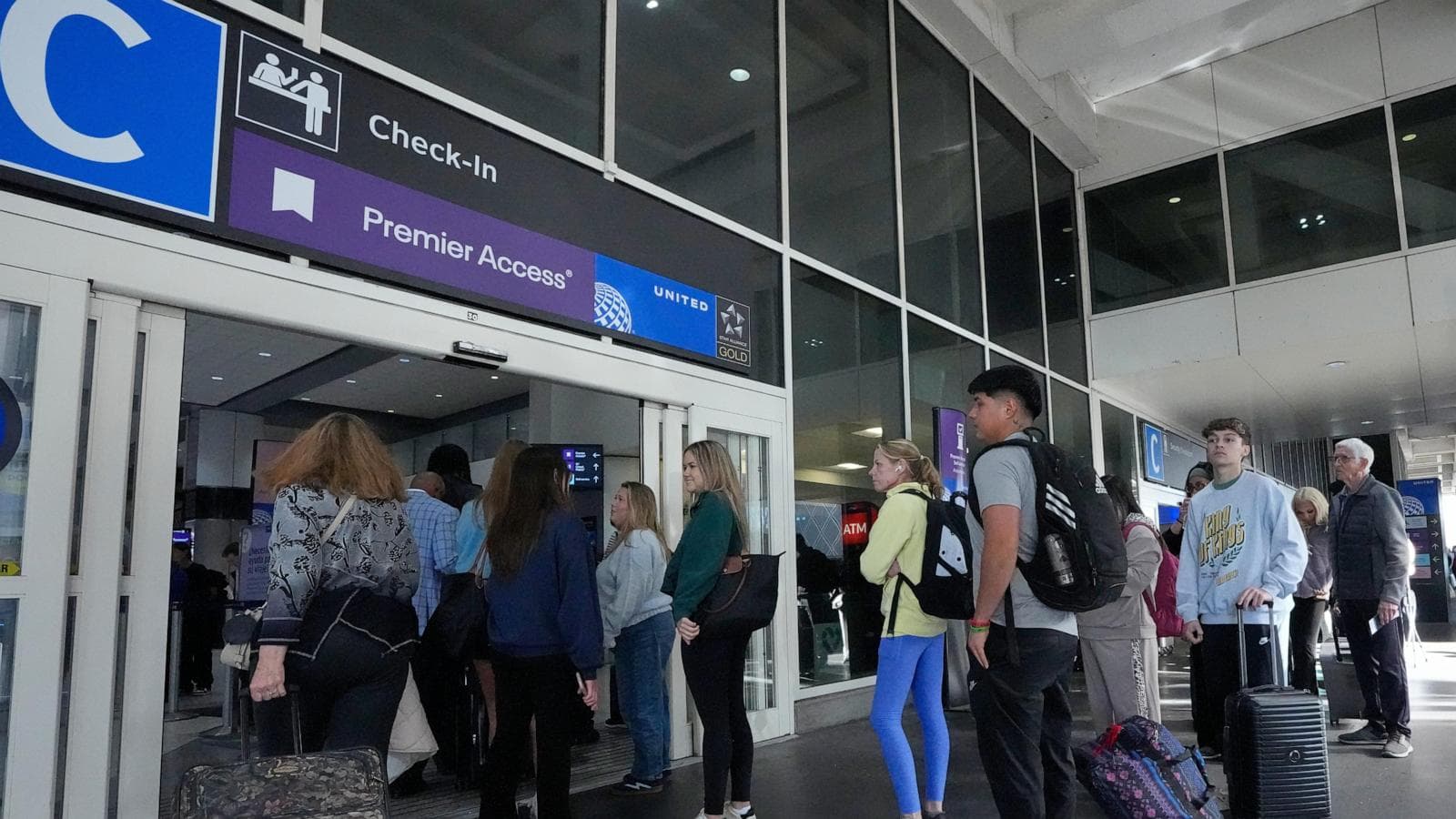 Global Airlines Cancel Flights Amid Jet Fuel Crisis Linked to Middle East Conflict