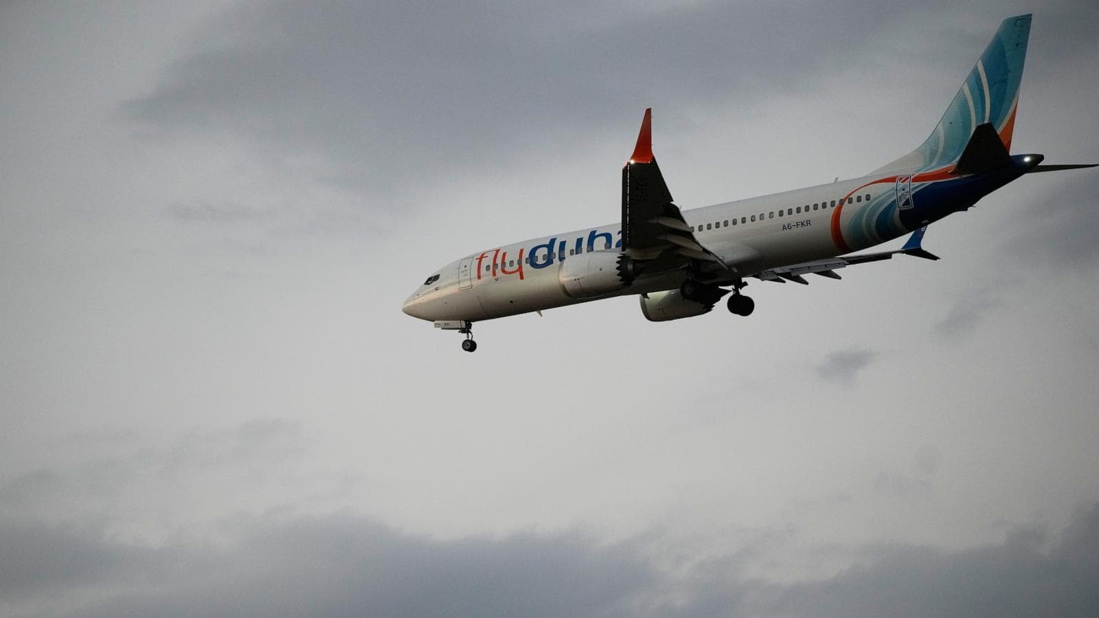 A Flydubai aircraft in flight with a focus on the cockpit area during a critical incident.