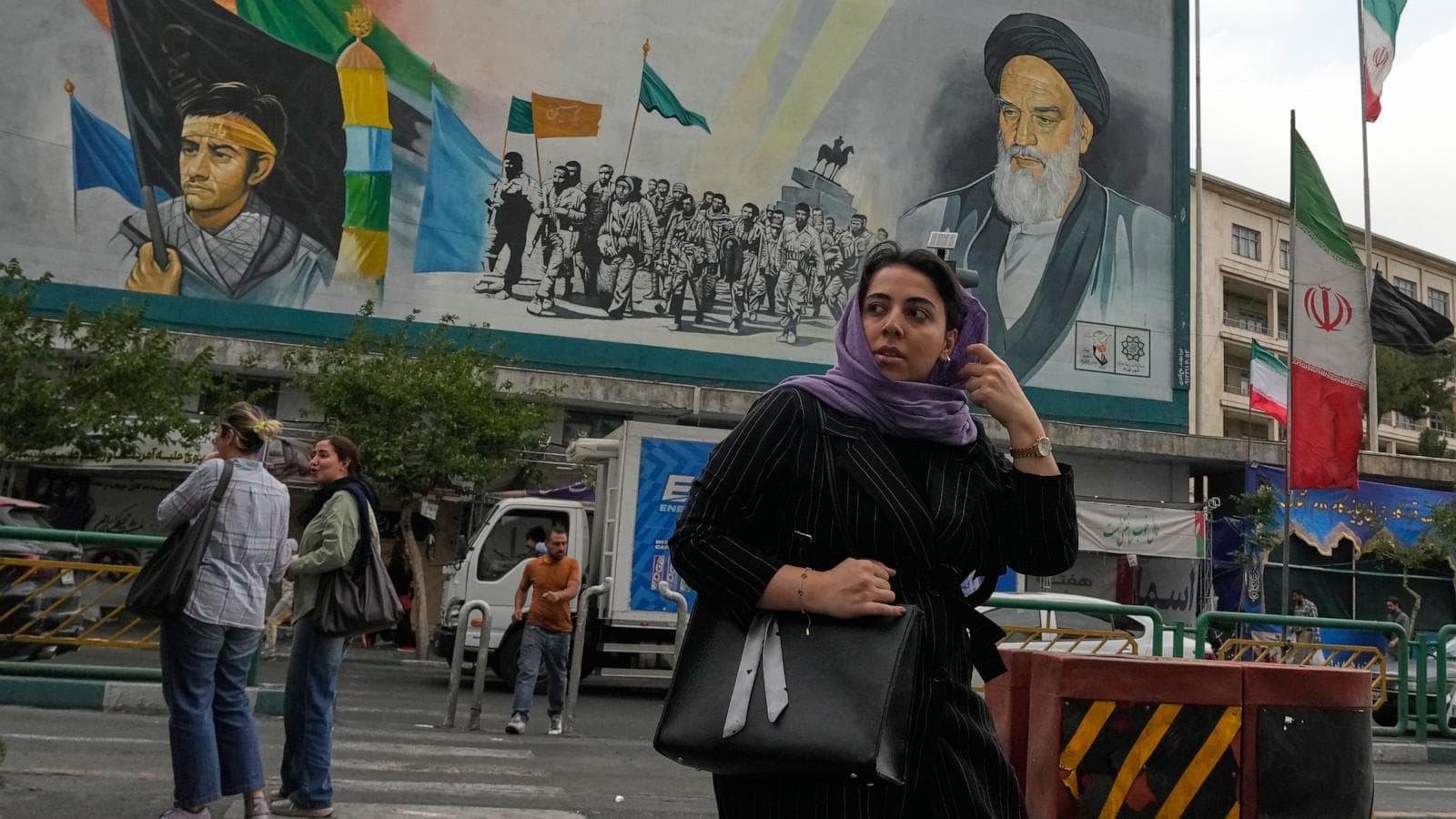 Trump Directs Cautious Approach in Iran Deal Negotiations