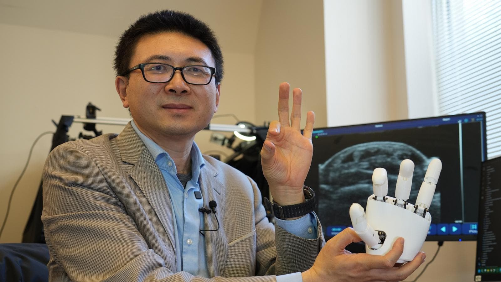 MIT Develops Ultrasound Wristband for Real-Time Robotic Hand Control