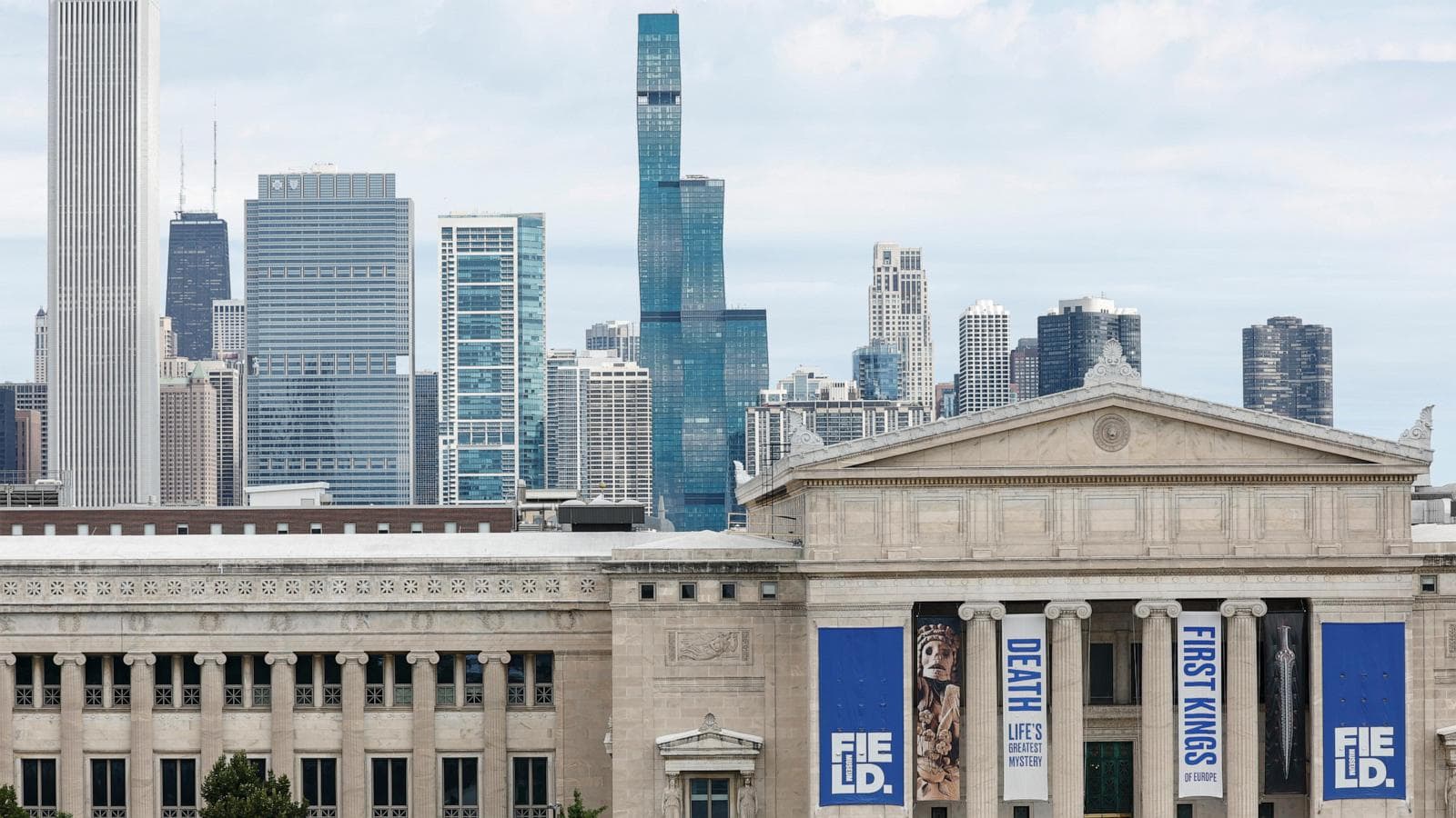 Pohlsepia mazonensis reclassified as nautiloid cephalopod ending octopus fossil debate