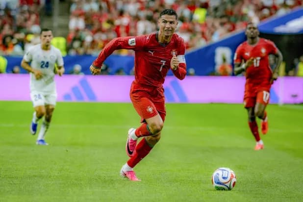 Cristiano Ronaldo scores twice for Portugal in World Cup match against Uzbekistan