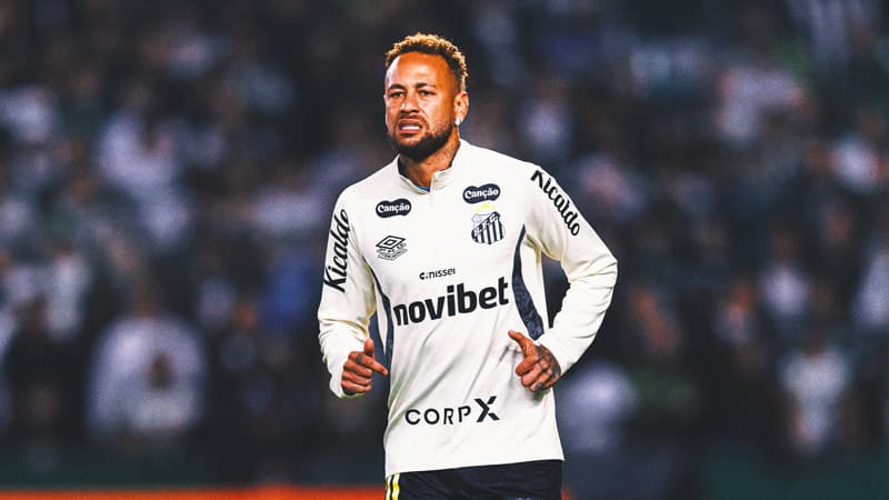 Neymar during a match before his calf injury.