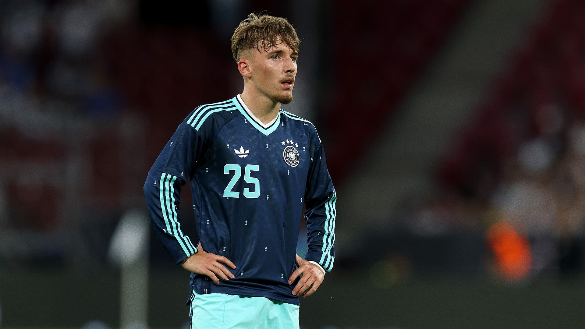 Lennart Karl during a training session before his injury