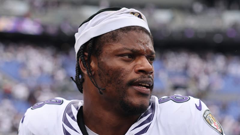 Lamar Jackson injury update graphic showing 119.6 passer rating stat for Baltimore Ravens
