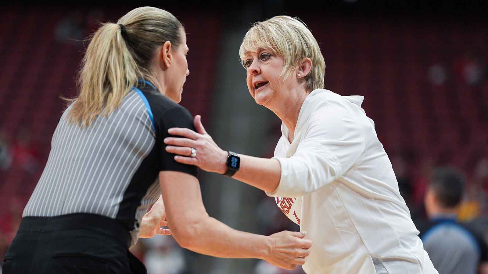 University of South Florida hires Kristy Curry as women's basketball head coach