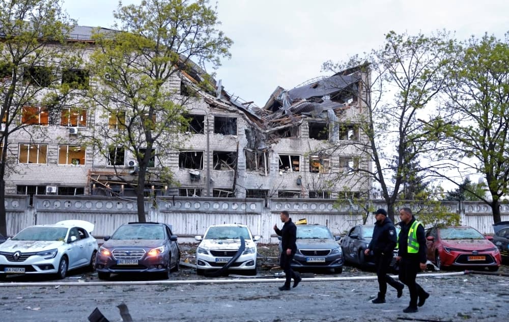 Russian forces escalate drone attacks on Ukraine amid Kharkiv supply crisis