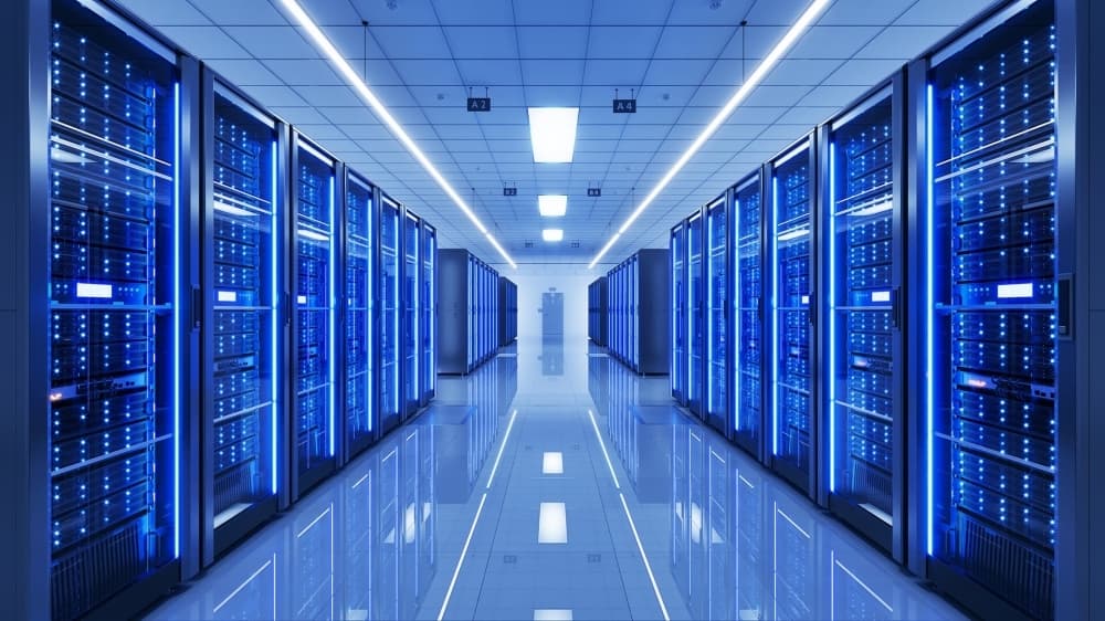 Infographic illustrating Saudi Arabia's data center capacity growth and global ranking in the market.