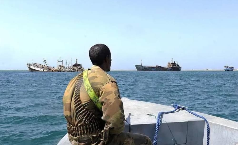 Somali pirates kidnap eight Egyptian sailors from oil tanker M/T Eureka